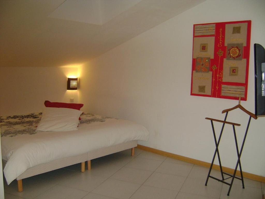 Hotel Le Richevaux Neufchâteau Cameră foto